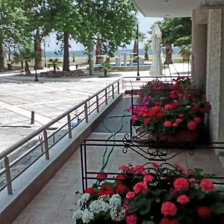 Al Mare Asproválta